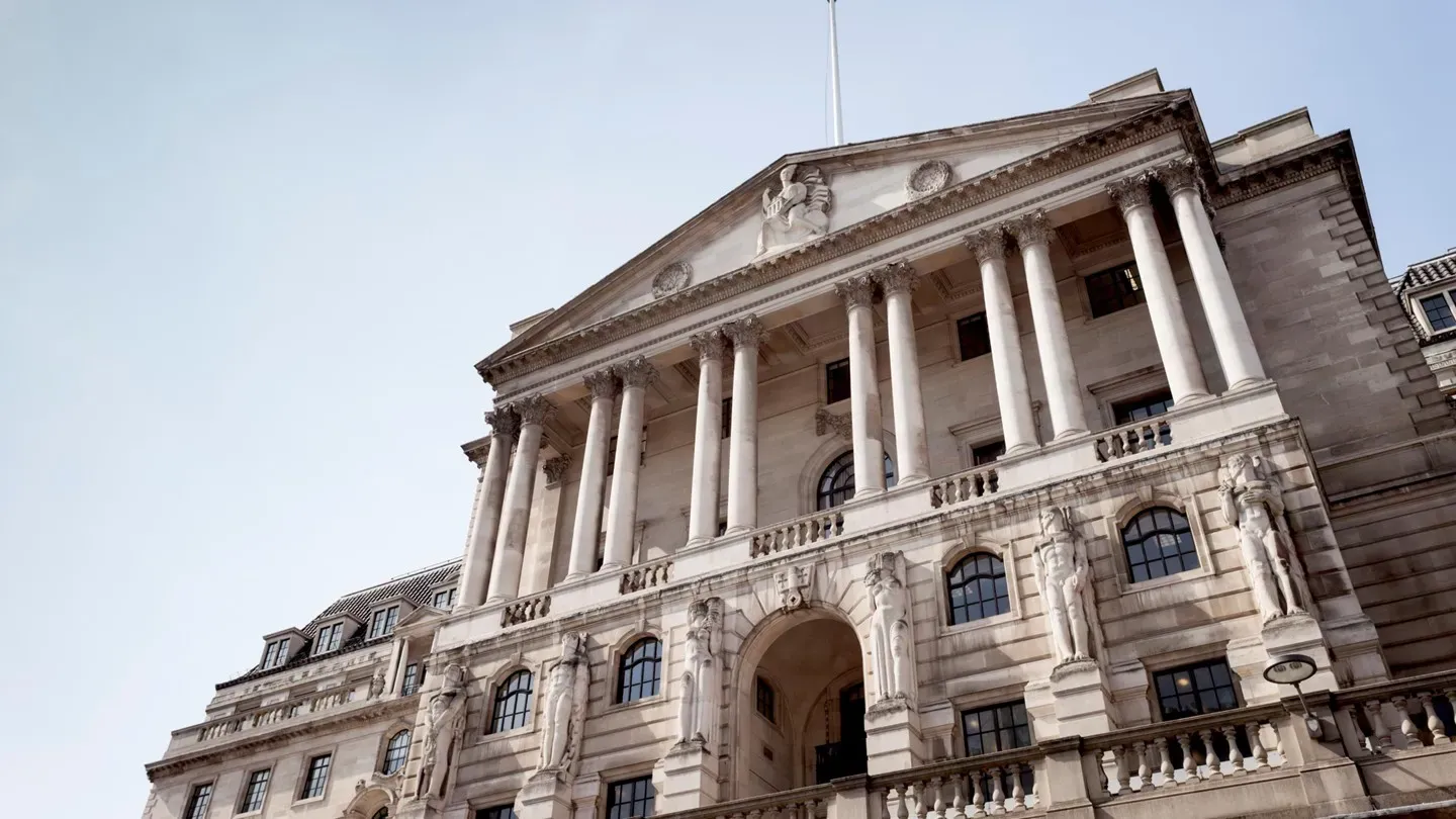 UK banks shrug off tariffs and fiscal concerns with higher margins